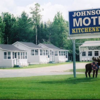 Johnson’s Motel & Cottages